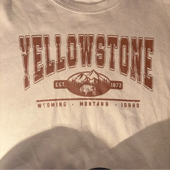 Yellowstone Beige Women’s Sweater XL - Picture 2 of 6